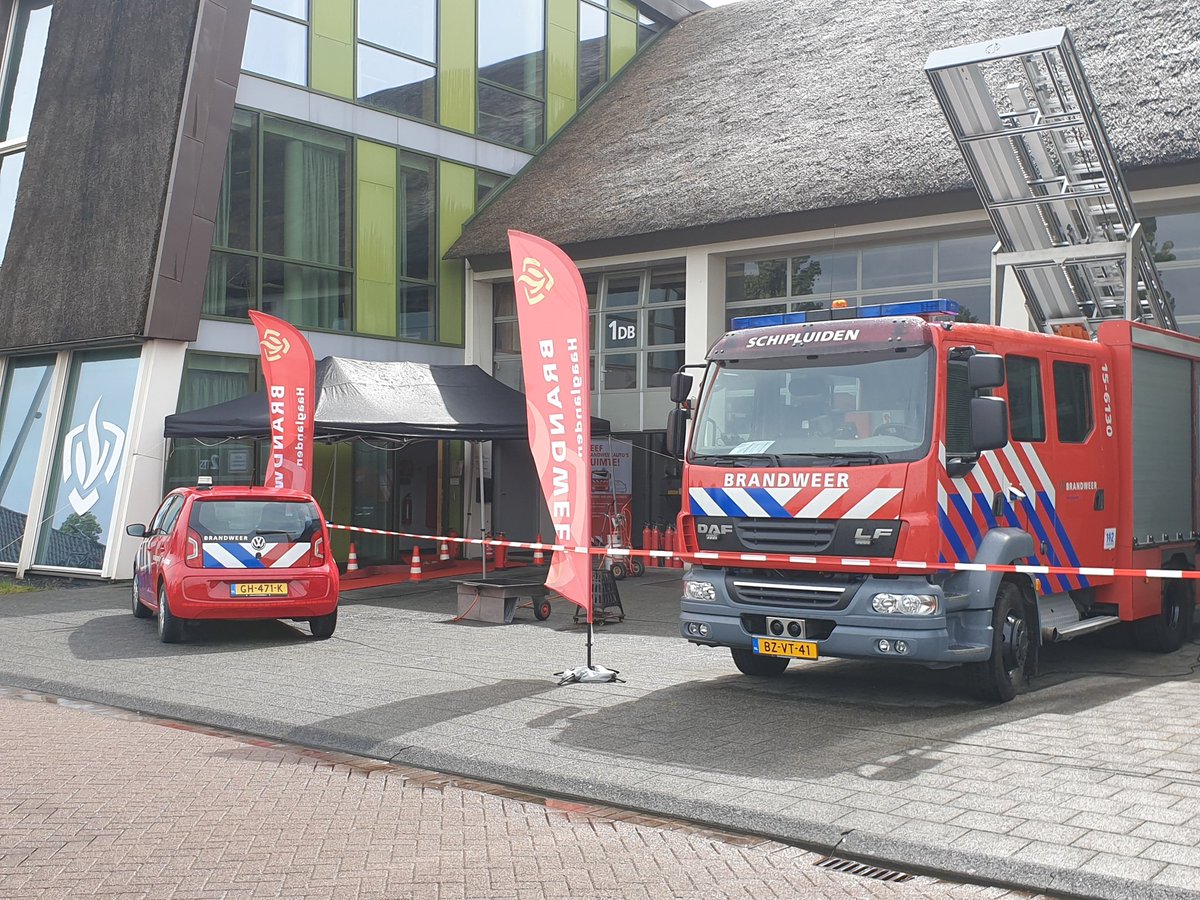 FerryDankier's tweet image. Kazerne Schipluiden van @VRH_Haaglanden zoekt nieuwe collega's m/v. Wil je weten wat het werk als parttimer bij de brandweer inhoudt? Tot 20:30 kan je zo binnen lopen (mits je je gezond en fit voelt)