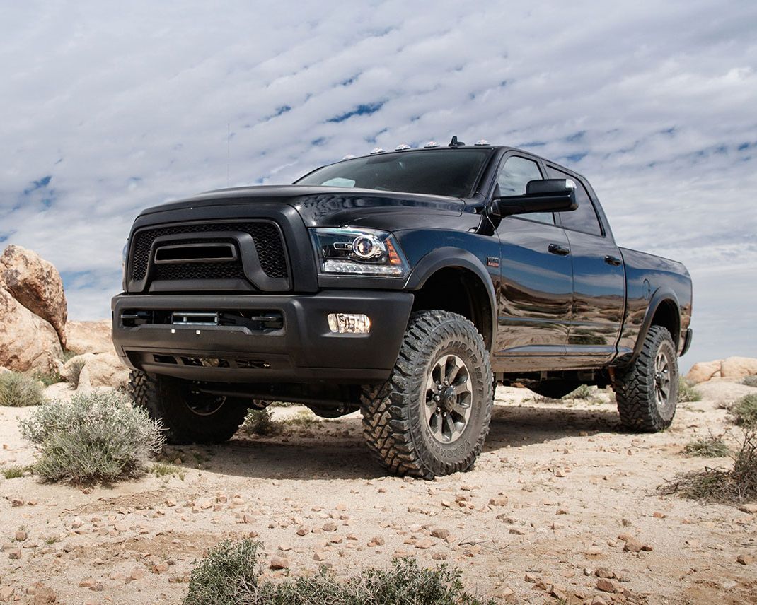gateway_tire's tweet photo. Happy #FrontEndFriday! #OffRoad #GeolandarMT #Yokohama https://t.co/tmCb8FQ5HV