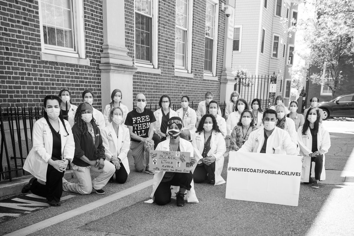 PriyaSarinGupta's tweet photo. #mghtakesaknee #WhiteCoatsForBlackLives @MGHMedicine @MGH_RSLC https://t.co/xZMbwsmW2p