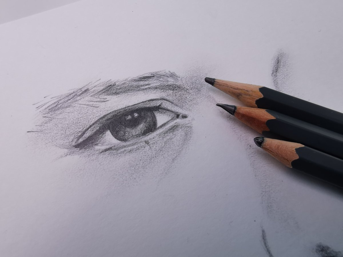 What skills are you picking up during lockdown? On Fridays we now have art sessions with @TinaHunterArt to help us improve our drawing and painting 🎨 It's important for our mental health to take regular breaks away from the screen! #lockdown #remoteworking #teamwork #COVIDー19