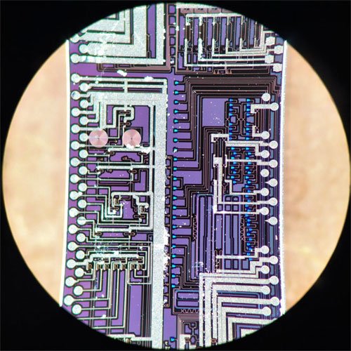 HamamatsuPhoton's tweet image. Researchers at the University of Bristol have obtained the highest quality on-chip #photonic #quantuminterference ever observed, yet another step toward unleashing the full potential of #quantumcomputers. bit.ly/2U6e5iu @BristolUni