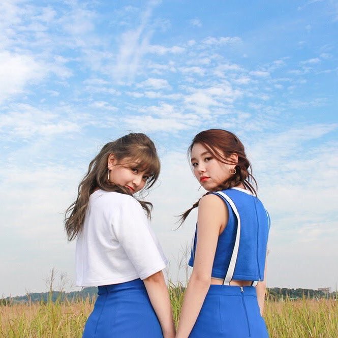 tiny_jihyo's tweet image. 👭 #8YearswithChaeyoung