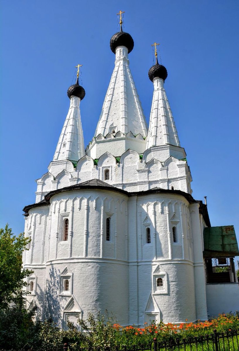 vozvr's tweet image. 100 ЗНАМЕНИТЫХ МОНАСТЫРЕЙ
36. Алексеевский монастырь
     1371 г. Углич
@history_RF  #СТОМОНАСТЫРЕЙ
В 1609 г. монастырь оборонялся от польских грабителей. В память об убитых иноках была построена в 1628 г. Успенская церковь, за красоту названная Дивной. ШЕДЕВР МИРОВОГО ИСКУССТВА!