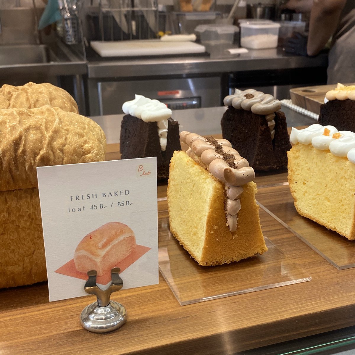 KorpaiPainai's tweet photo. #คาเฟ่อยุธยาที่ให้ความเกาหลีสุดๆ ร้าน Busaba Cafe & Bake Lab ☕️🍰
คาเฟ่ท่ามกลางเมืองเก่ามีความร่วมสมัย ที่มีวิวฝั่งตรงข้ามเป็นโบราณสถาน วัดราชบูรณะ และมีเครื่องดื่มกับเบเกอรี่โฮมเมดที่มีให้เลือกทานเยอะมาก ใครที่แวะมาทำบุญ
#ไหนไหนก็ไป #คาเฟ่อยุธยา #busaba @aroii https://t.co/LUhD5OQBDi