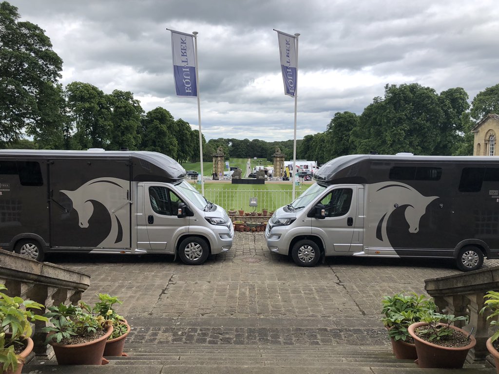BramhamPark's tweet image. Normal #horsetrials week view down the drive from the main House, no smart @Equi_Trek trucks or flags this year! #EBHT #bramham #bramhamhorse