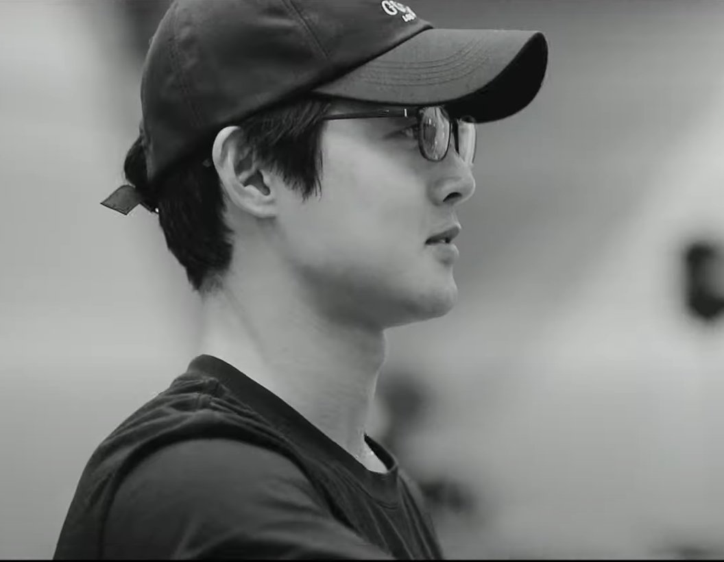 Yaniserrano's tweet image. Es un día especial, un día que un alíen aterrizó en esta tierra, para alegrar la vista, para alegrar los días y hacer de este mundo mejor ~ Feliz Cumpleaños  #HappyKimHyunJoongDay 🎈💗