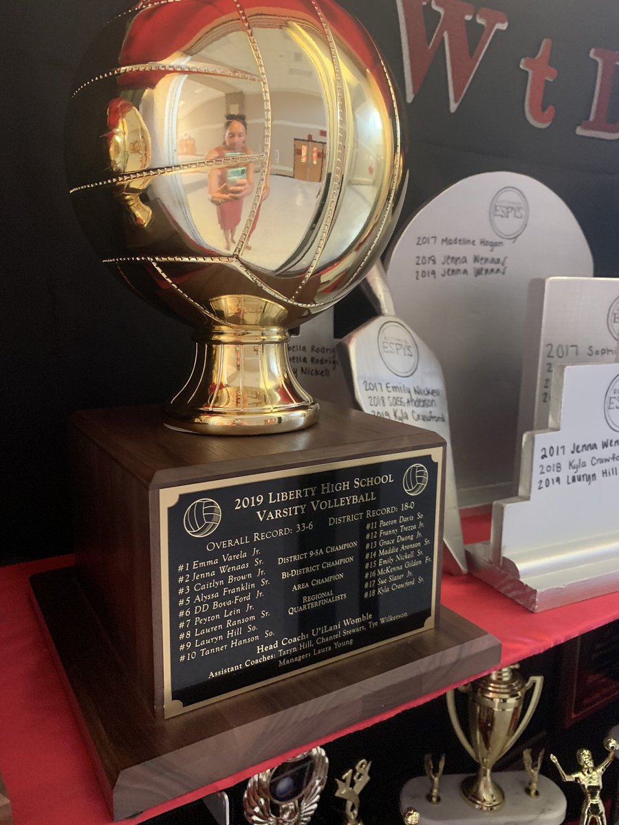 LHSRedhawkVball's tweet photo. Added this bit of hardware to the trophy case! #rhvb https://t.co/K4JHHeh2LQ