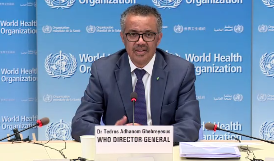 NoticiasONU's tweet photo. La OMS publica una nueva guía actualizada sobre el uso de mascarillas. @DrTedros insiste en que solo deben usarse como parte de una estrategia integral. "Las por sí solas no te protegen del #COVID19 "
#coronavirus https://t.co/iPaLtCgO4n