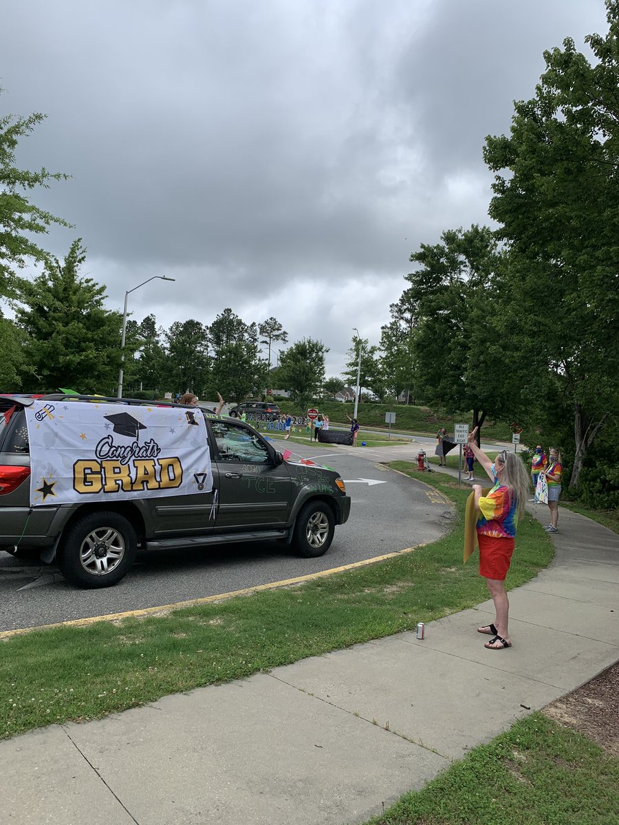 TurnerCreekES's tweet photo. We love and miss you! #5thGradeParade @WCPSS https://t.co/HAoZyLAkpZ
