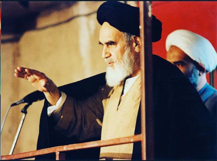 IamSad_Af's tweet photo. Imam Khomeini fought Oppressions
Imam Khomeini fought Inequality, inadequacy in the system &amp; corruption
#Khomeini_TheIslamicRevolutionist https://t.co/gDeb2FvQ3z