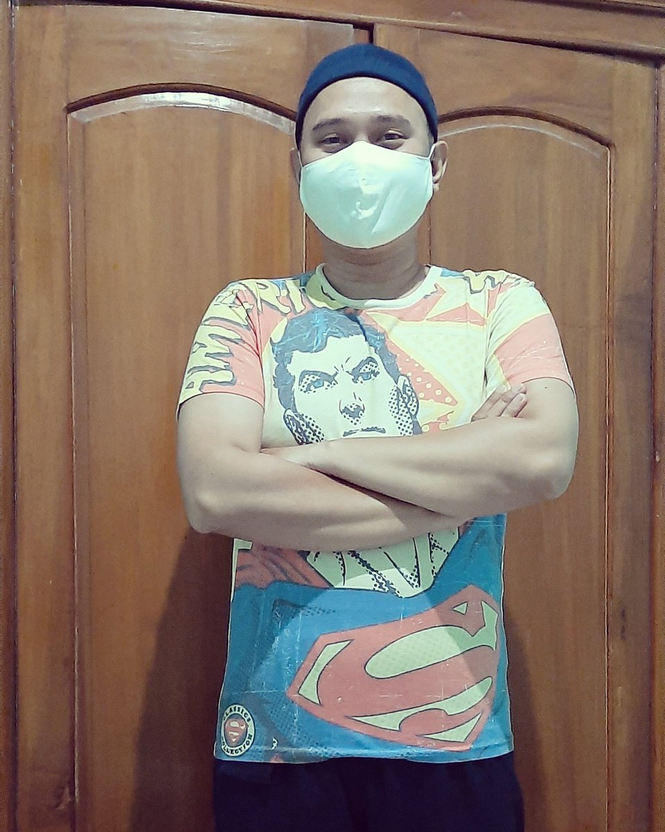 AdeCondhe's tweet photo. Superman Sholat Jum'at
.
.
Alhamdulillah bisa sholat Jum'at berjamaah di masjid
.
.
Tetap yah protokol kesehatan dijaga, sholat bawa sajadah sendiri, sholat pakai masker, selesai sholat tidak berjabat tangan, setiba dirumah cuci tangan serta cuci kaki dan cuci muka
.
.
_MM_ https://t.co/MQCZWQ0y3Q