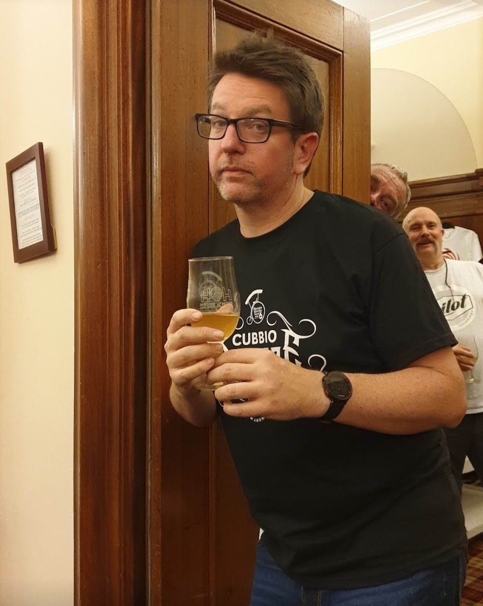 The world keeps turning. So another  #AFriendaDay. 1st met  @thegreatcubbio at ISBF 2-3 years ago & had some great days out sincePhil is the guy behind a months long & relentless campaign to get Marble's Damage Plan rebrewed as Cubbio DamageHe's a top chap & a great hugger ;-)