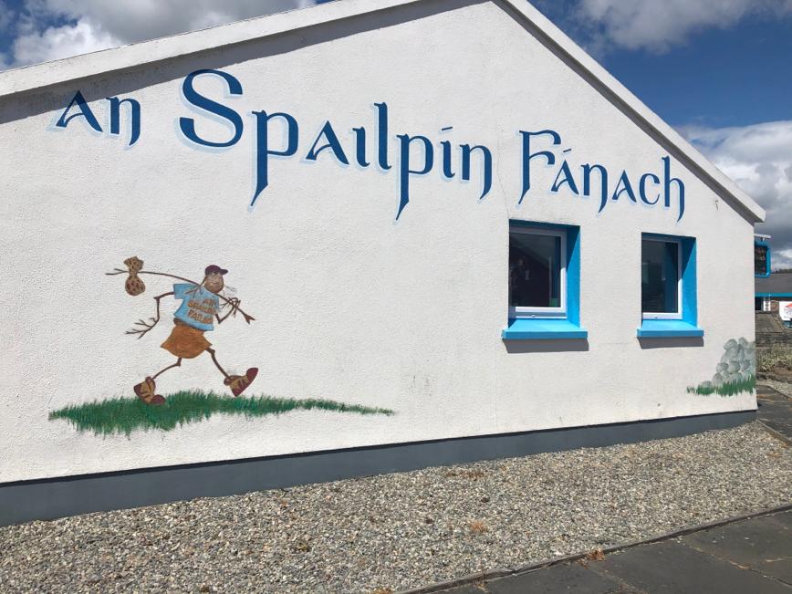 NuachtRTE's tweet photo. Gnóanna i gConamara ag réiteach le h-athoscailt in athuair
#spailpínfánach
#toycorner
@Retail_Irl
#COVID19
https://t.co/R3kY56RDXv https://t.co/ZP3FiVGY6e