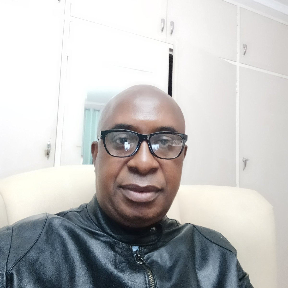 GutuObert's tweet photo. Relaxing @ home on Friday evening, June 5, 2020.
It's getting a little bit chilly in the morning and evening. https://t.co/SK4X1VAZE5