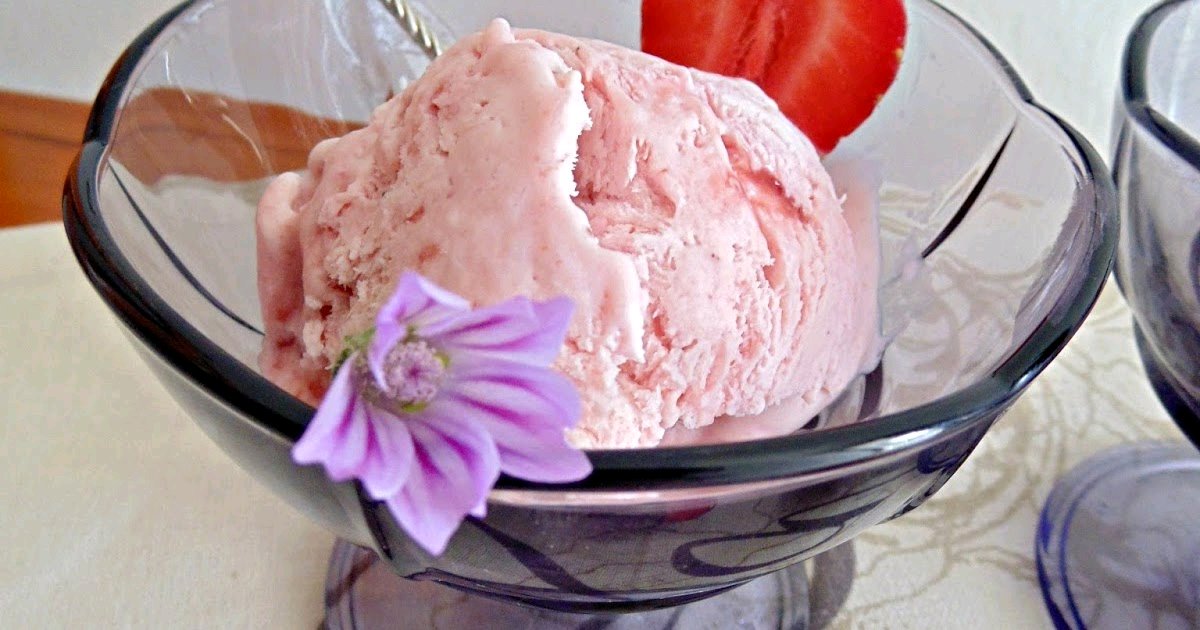 #Dentrococina 👉Esta receta participa en III Concurso de Fresas de Europa. 👈
Fresas con Chocolate: Helado de fresas naturales
👨‍🍳👇🍨🍓👇👩‍🍳 buff.ly/3dOExoF por <a href="/FresasConChoco/">Fresas Con Chocolate</a>
#postres