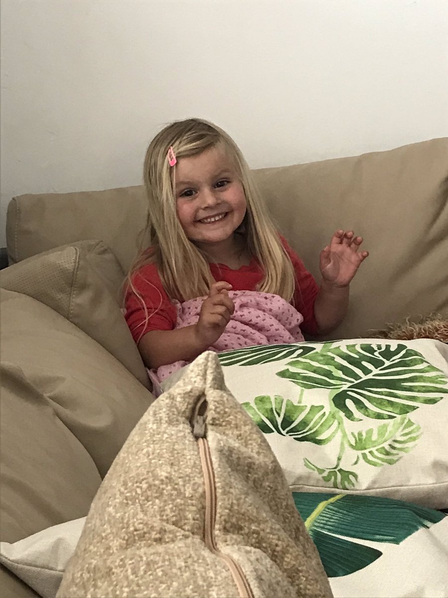 Snuggles in the colder weather this eve ! 🌧