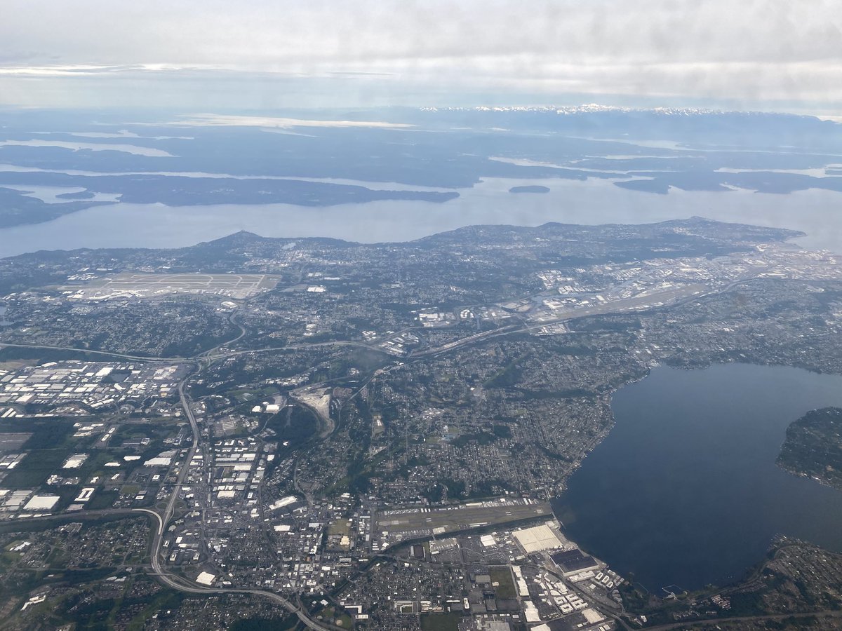 KarlenePetitt's tweet image. All three together... The triangle of my #aviation life in #Seattle #Renton #Seatac