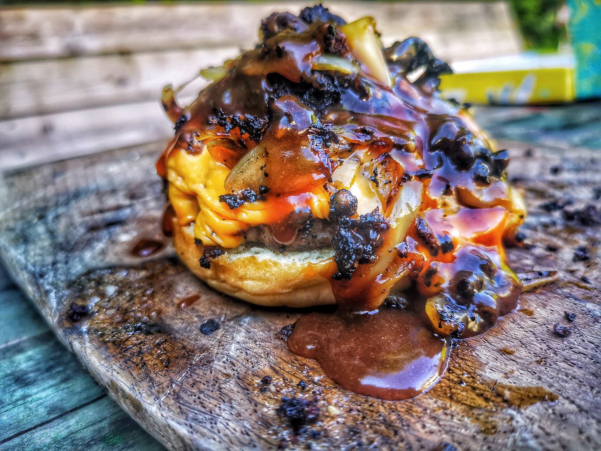 devonwoodsmoke's tweet image. OK, so I was challenged by @TurnerandGeorge to come up with something seriously filthily delicious for Fathers Day.... Here's my offering... Please RT if this makes you hungry and feel in need of a cold shower... #ukbbq #bbq @UkbbqMag turnerandgeorge.co.uk/news/get-down-…