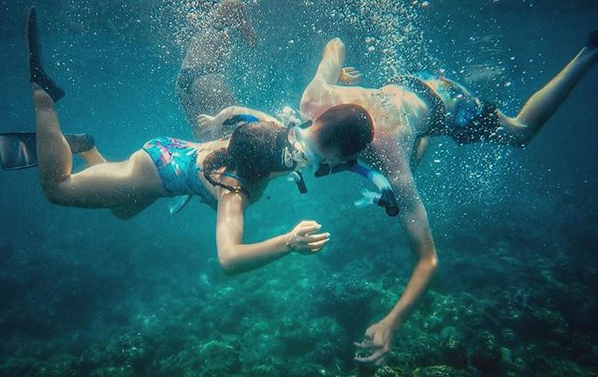 KauaiBoatTours's tweet photo. H A P P Y Aloha Friday! 📸 @suzimellano #AlohaFriday #BlueDolphinCharters #Kauai #Hawaii https://t.co/ZChy6IwljB