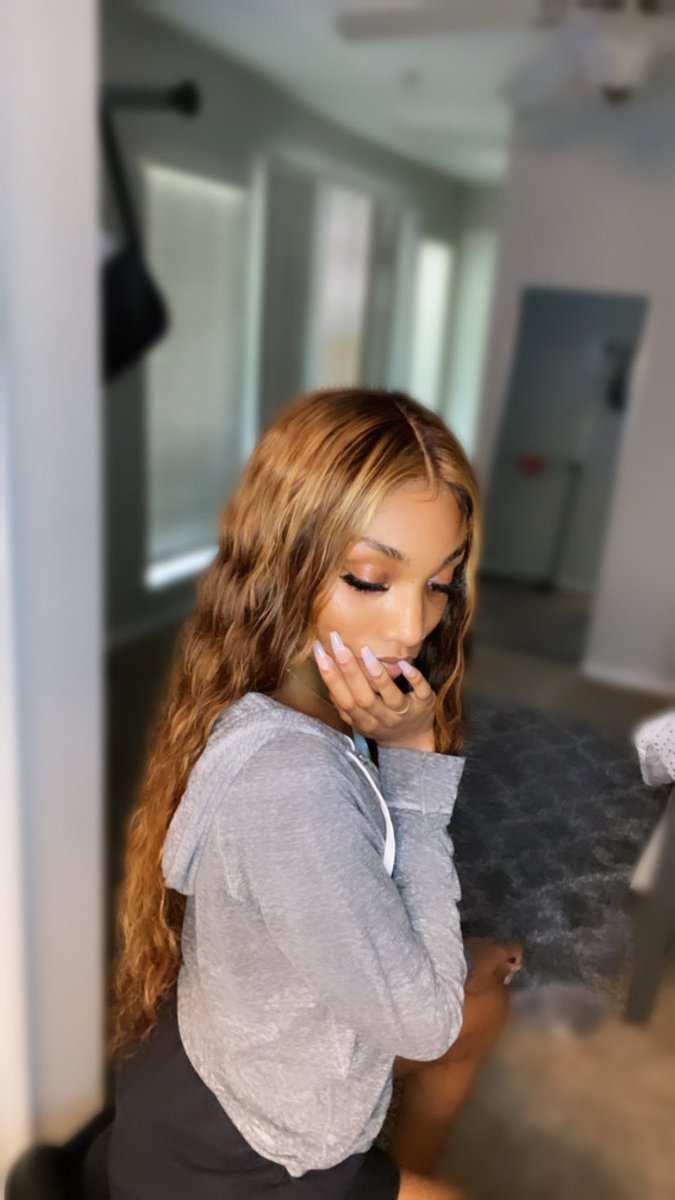 imHALFof_Hilan's tweet photo. Last month I was so stressed. I just knew I was going to end up homeless/ living out of my car or back home in Baltimore. Fast forward to June I’m in my own shit & my skin is finally clear and I’m just so incredibly grateful😭 2020 tried it but bad bitches always come out on top! https://t.co/jXpB3Z06Gr