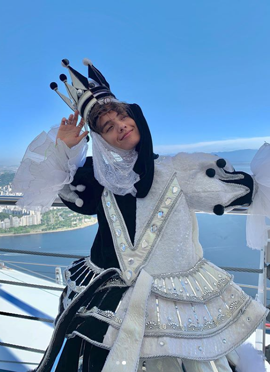 "A única foram de chegar ao impossível é acreditar que é possível"

#DisturbiaDisneyParty