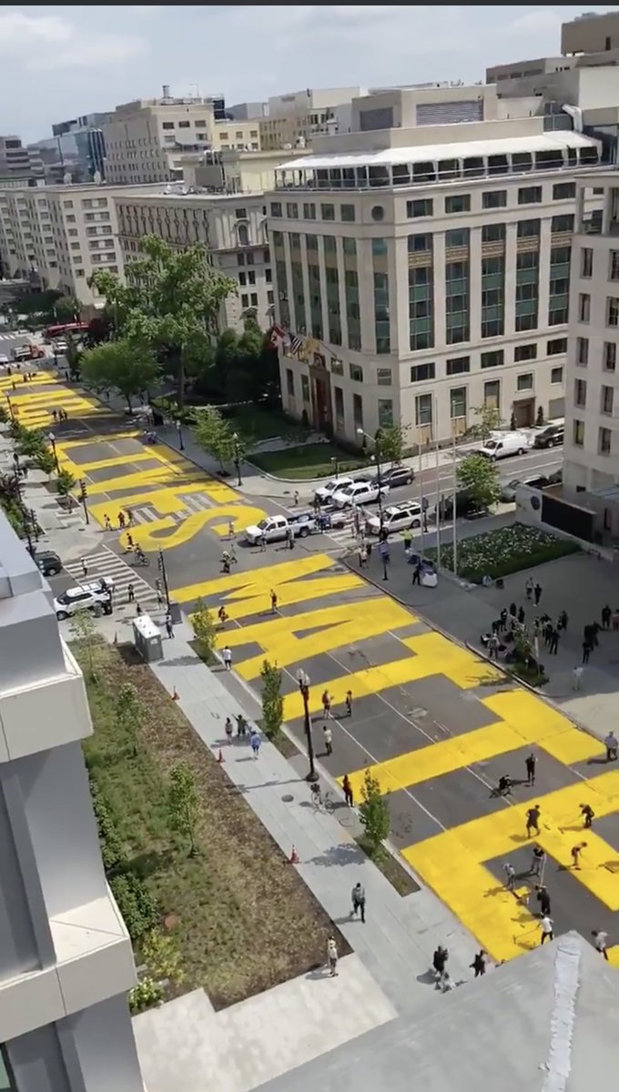 AshleeMullany's tweet photo. The Mayor of DC @MayorBowser has renamed the street in front of the White House ‘Black Lives Matter Plaza’ with the same message painted over the road @7NewsAustralia https://t.co/s8cs7H5DWD