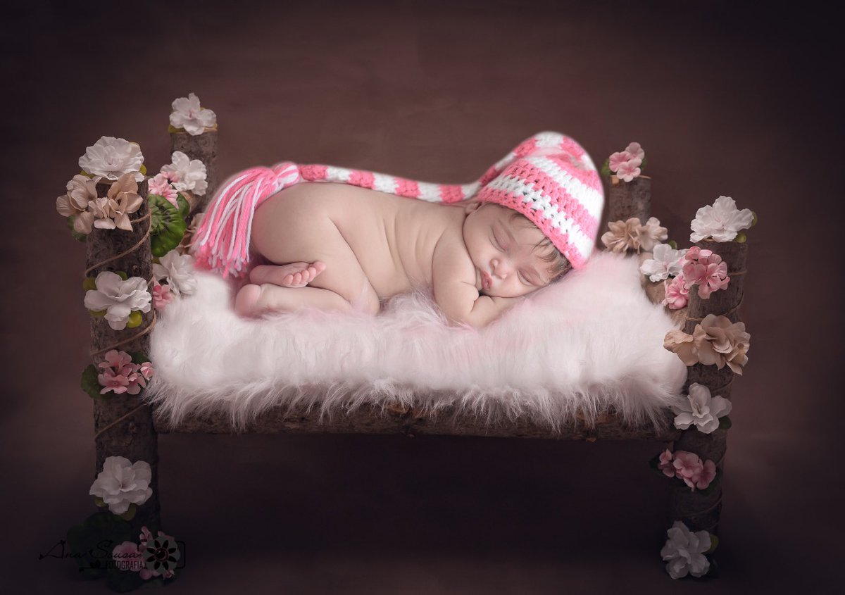 claytonmoreira9's tweet photo. Há 5 meses nasceu a minha princesa, um presente vindo do céu para iluminar a minha vida!
Meus parabéns minha princesinha Helena #5mesesdevida https://t.co/HCAleEamCa