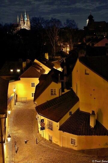 #nightStreet #Prague ✨