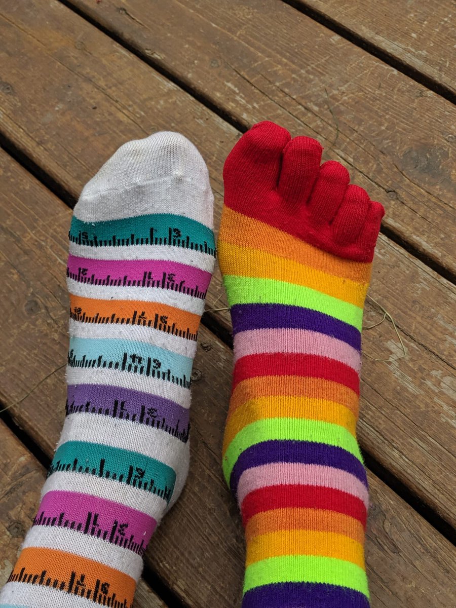 #CrazySocks4Docs #PrevenirEsPreguntar #DeLaManoNosCuidamos #MediasLocasParaDoctores #YoTambienVoyAlPsiquiatra #ApoyoYGratitudAmugoDeLaSalud
