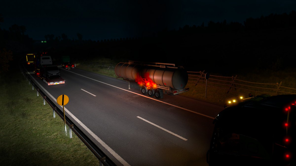 BenjaminCrewz's tweet photo. #OperationGenoaBridge is done for me. #ObjectiveCompleted. But this poor dude did not make it... He's waiting for some rescue. Some flammable on fire ! 🔥
#EuroTruckSimulator2 #ETS2 https://t.co/RAo0TzQorN