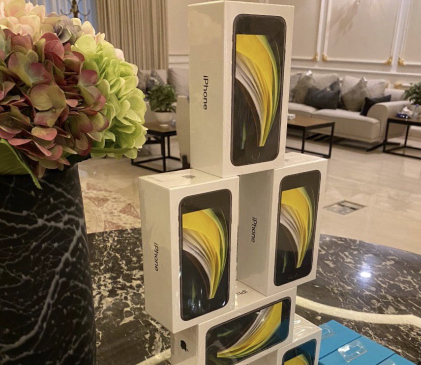 سعد الضاوي📱 (@mrsaa3d) on Twitter photo مسابقة 🎁
على 5 أجهزة آيفون📱 راح تروح لـ 5 فائزين.
وعشان تفوز ب ايفون ، كل اللي عليك :
① رتوت هالتغريدة
② تابع <a href="/Ezhalhasa/">ازهلها Ezhalha</a> و <a href="/michcafe_sa/">متش | Mich</a>
السحب بعد يومين وراح يكون موثق بالفديو للفائزين كلهم 🧡. مسابقة 🎁
على 5 أجهزة آيفون📱 راح تروح لـ 5 فائزين.
وعشان تفوز ب ايفون ، كل اللي عليك :
① رتوت هالتغريدة
② تابع <a href="/Ezhalhasa/">ازهلها Ezhalha</a> و <a href="/michcafe_sa/">متش | Mich</a>
السحب بعد يومين وراح يكون موثق بالفديو للفائزين كلهم 🧡.