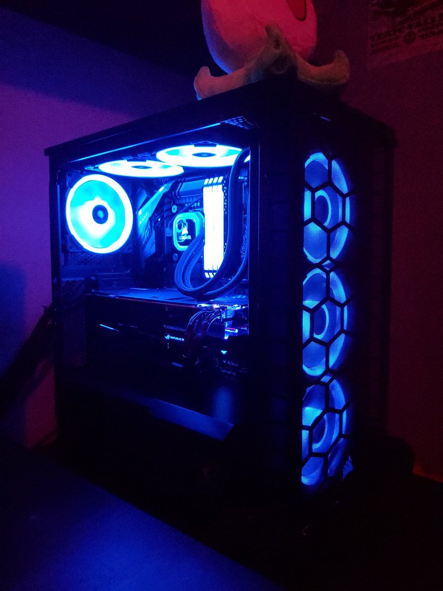 rickyislame's tweet photo. @bitwitkyle CPU: I7-9700K 
GPU: Asus Rog 2080 OC
MB: z390 Aorus Pro
Ram: 32gb Corsair Vengeance Pro (4x8gb 3200)
AIO:  Corsair H150i pro
PSU: EVGA SuperNOVA 750 G3
M.2: 120gb corsair mp300
SDD: 1Tb Samsung 860 evo
Fans: Corsair LL120 x6
Case: Corsair 460x https://t.co/xBPrdi2oq0
