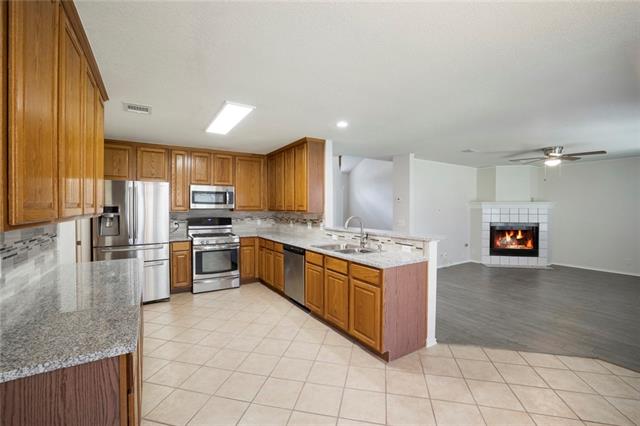 HellmannRealty's tweet image. 1103 Stepp Cv is a $339,000, 2,190 square foot, 4 bedroom, 3.0 bath home on a 0.20 acre lot located in Cedar Park, TX.

Contact me for information and questions: nicole.hellmann@avorealty.com

Phone: (512) 768-2673

#ATX #ATXHomes #AustinTexas #Austin #Texas #CedarPark