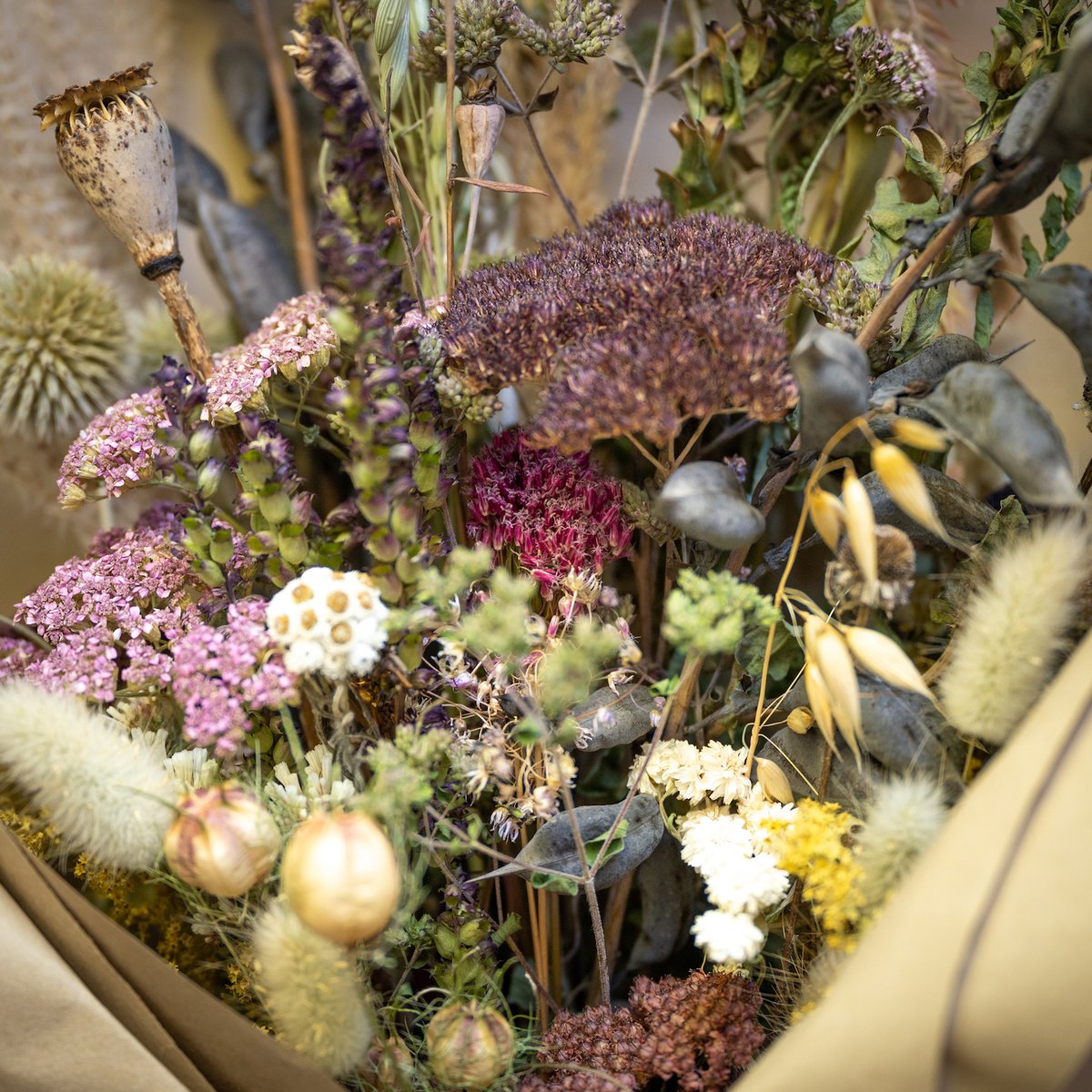 We're back with another #CommunitySupportedGratitude giveaway! This week we're spreading the love to Mary, everyone's dream neighbour 💕 Shout out to #local businesses that had goodies in this package - <a href="/KitchenaliaOtt/">Kitchenalia</a>, Rosalinds Garden Blooms, and Stella Luna Café! #SupportLocal