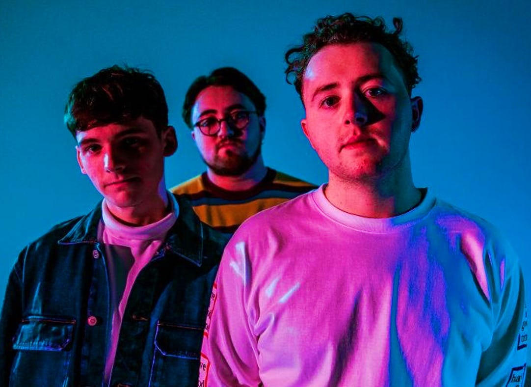 Welcome to the Official Albums Chart, <a href="/vistasmusic/">vistas</a>! The band’s debut album Everything Changes In The End is one of 7 new entries in this week’s Top 40: bit.ly/2Y0PTPu