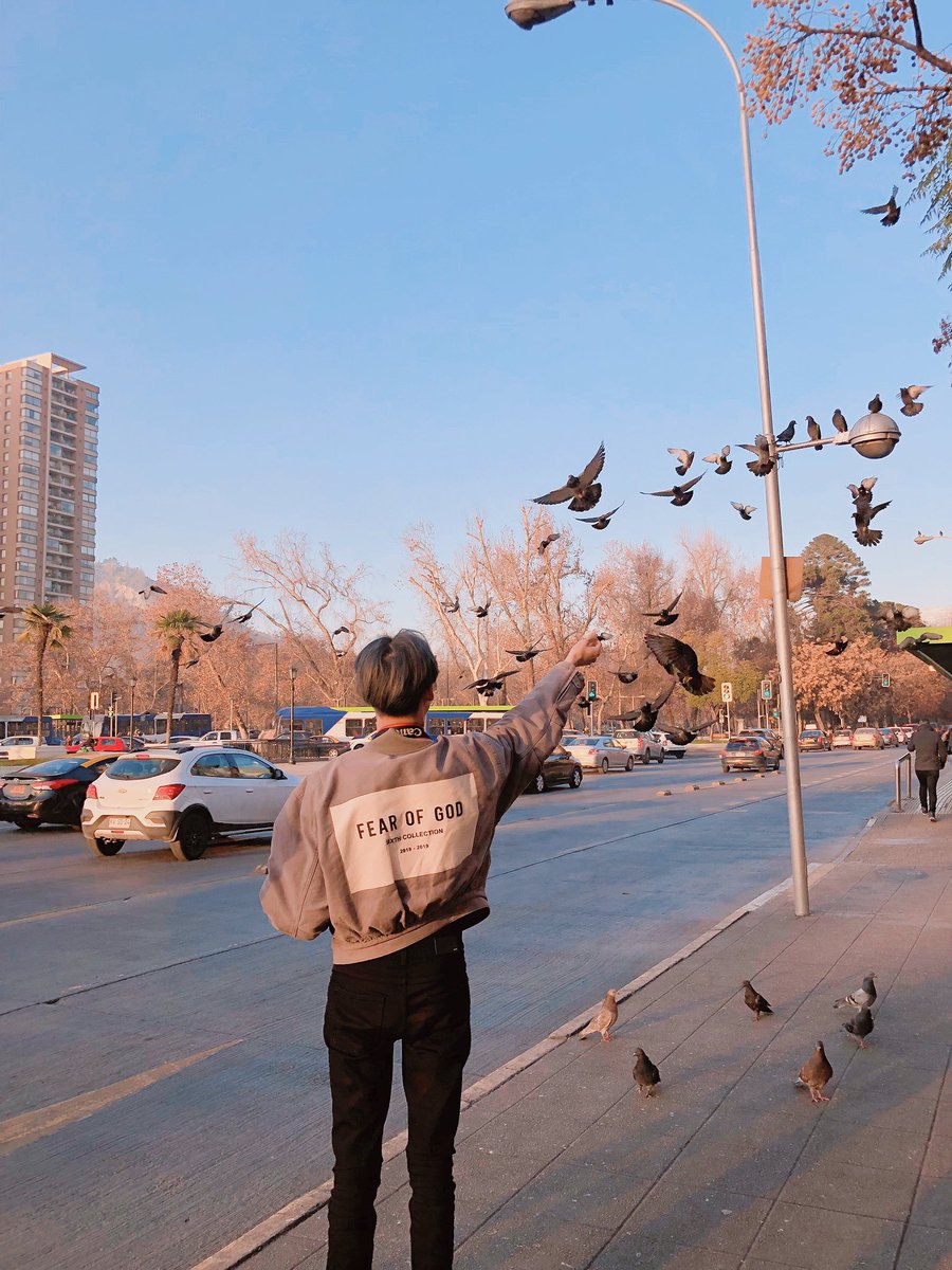 alguiensinmitad's tweet photo. NO QUIERO OLVIDAR CUANDO ESTUVIERON RESPIRANDO EL MISMO AIRE QUE YO :(
#got7chile #GOT7 https://t.co/2sFPVQLrWQ