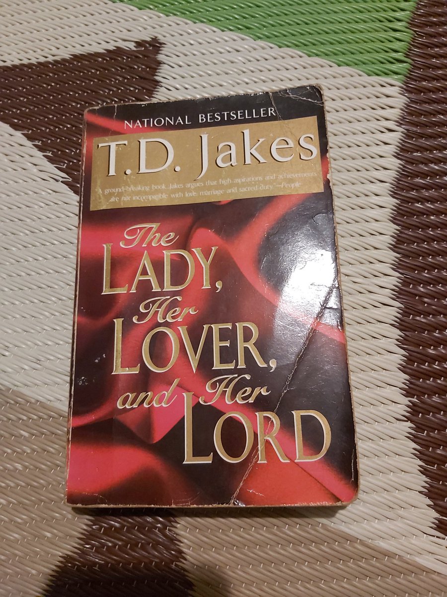 purplegreenRITA's tweet photo. Re-reading this after a long while. Had forgotten how good it was and it still speaks to me in this time. Grateful.
@BishopJakes 
@nitastuha 
#Theladyherloverandherlord
#juneread
#booklovers https://t.co/3RjizeVrR2