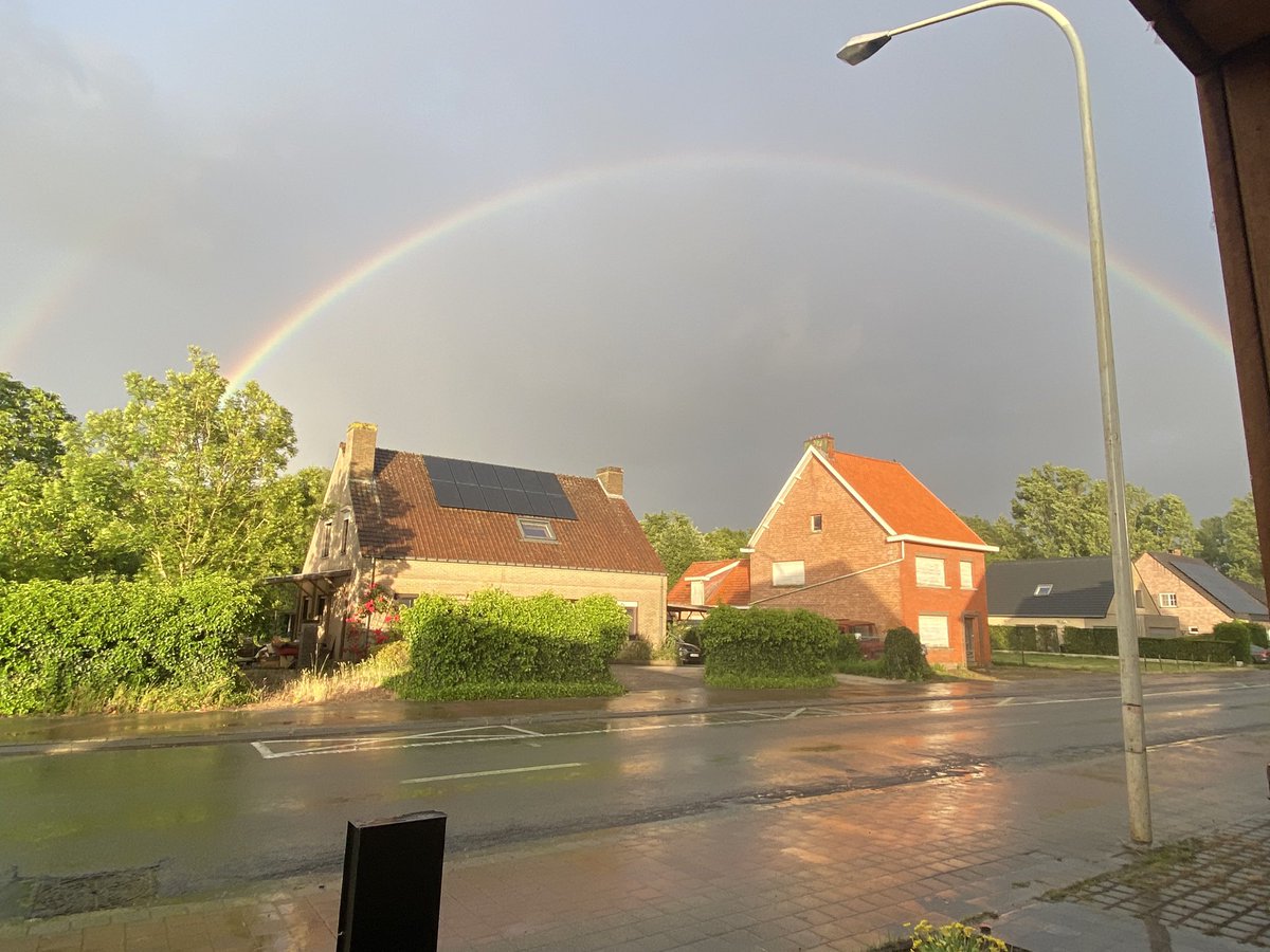 Choemmy's tweet photo. 20:54 in Bouwel #vrtweer. Het is een dubbele! https://t.co/QzJcg8r8wC