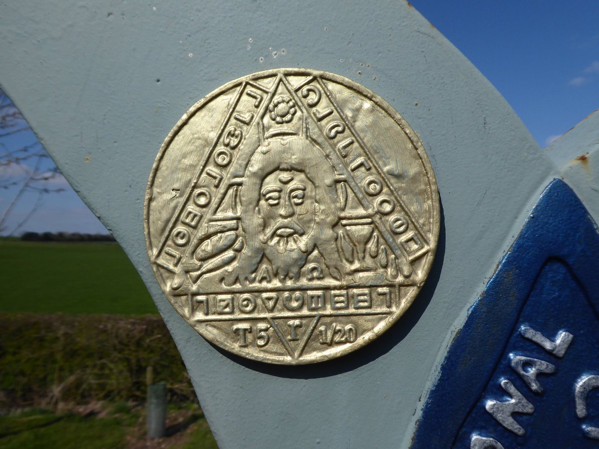 Laura_CSW's tweet image. LOVED hosting that Virtual Festivol session with @Giz2011 talking about the history &amp;amp; mystery of the Millennium Mileposts. So many volunteers saying they'll look at them in a new light! #TimeTrail #brainstretching @sustrans @SustransScot