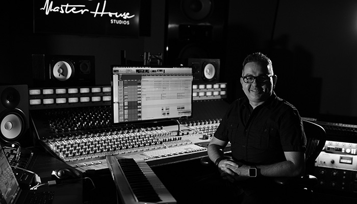Arumbear's tweet photo. Yoelkeys se cotiza como productor en Miami. https://t.co/KgnfBd89fg  @yoelkeys #Yoelkeys #ProductorMusical #MasterHouseStudios @GiseliElie
. 
Para más info de entretenimiento visita: https://t.co/lNZ3wzCokq https://t.co/7t1mW7rHLm