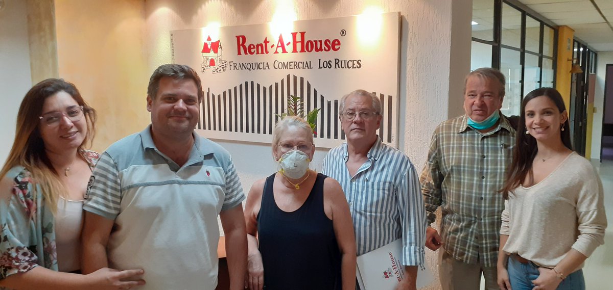 elenamarin_rah's tweet photo. ¡CLIENTES COMPLETAMENTE SATISFECHOS!
Cerrando Negocios en compañía de nuestro colega Manuel Merchan de la Comercial de Parque Cristal y Selene Marín de nuestra Comercial Los Ruices.
¡Que continúen los éxitos! Seguimos trabajando para ti.
#negocio #puntacerrada #punta https://t.co/rZPfRSZt7H