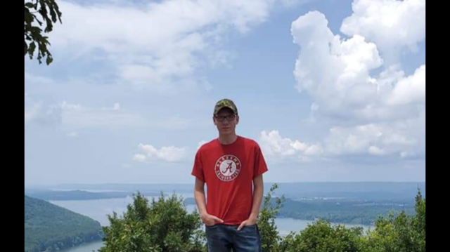 SkylineSchool's tweet photo. Senior Spotlight: Anthony Johnson - Anthony has attended @SkylineSchool for the last two years! He will be working for @CSX Railroad immediately following graduation! He also has a passion for welding! Congrats Anthony! #classof2020 #CSXRailroad #GoVikings https://t.co/7uUkpUkuaE