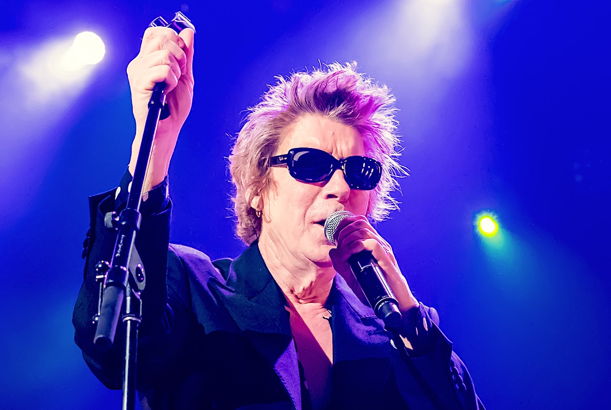 HAPPY 64TH BIRTHDAY RICHARD BUTLER    June 5, 1956

The Psychedelic Furs
Love Spit Love 