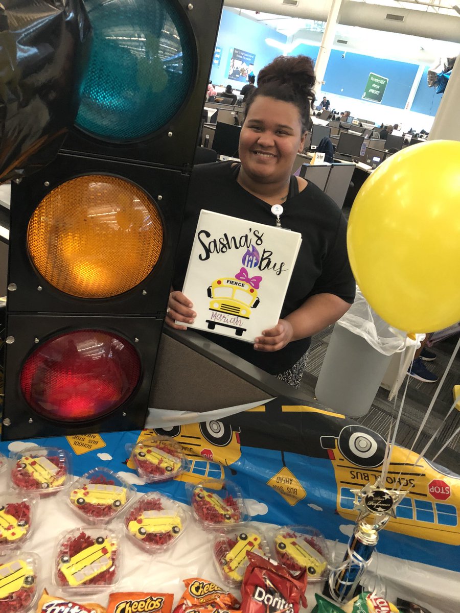 TeamFierceOSCC's tweet photo. Sasha’s LIT 🔥 BUS 🚌 !!! Welcome Party!!✨ #WeLit #TeamFierce #TuggleNation #FieldFam #lafayetteunited @LafccUnited @AshleyS_BRCC @edbroussardjr @joshua206 @anthonyetuggle @carawfields https://t.co/d9ITbe6y7Z