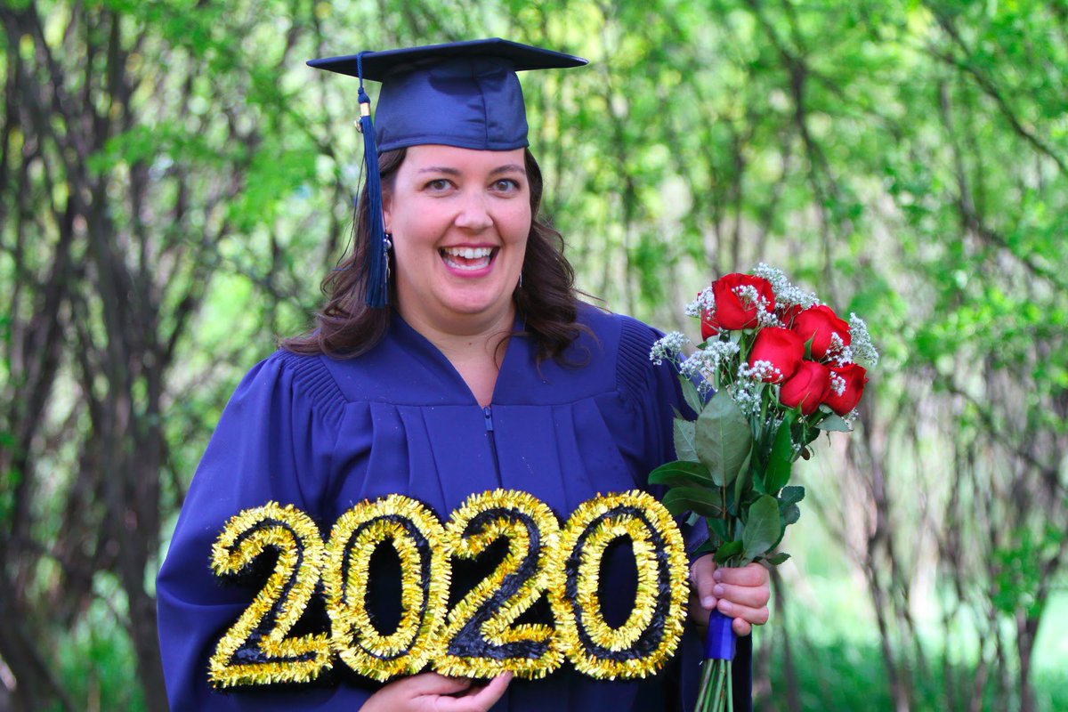 KattHryciw's tweet photo. After being super disappointed with the quality of my graduation photos from @Artona (and the insane prices to print any of them) I was thrilled to have my brother capture these shots. #realroses #actualsmiles #affordable https://t.co/hAHmnbn9Ga