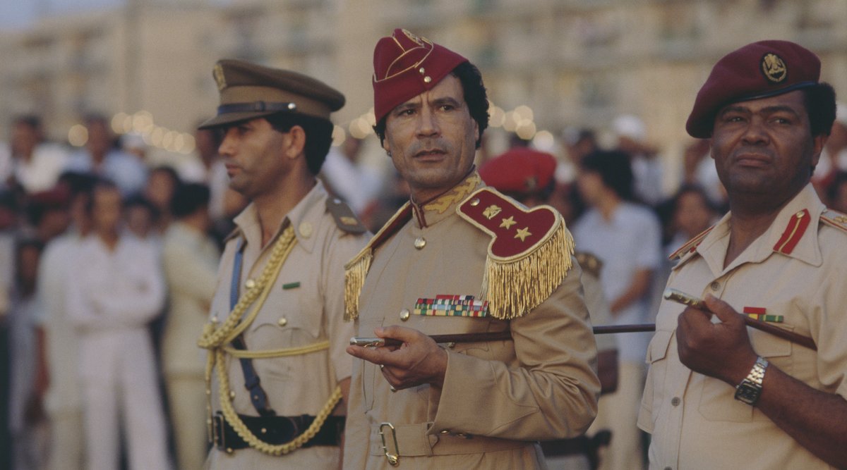 Leader_Gadhafi's tweet photo. معمر القذافي ورفيقه أبوبكر يونس - 1981 https://t.co/gErEkwu6vH