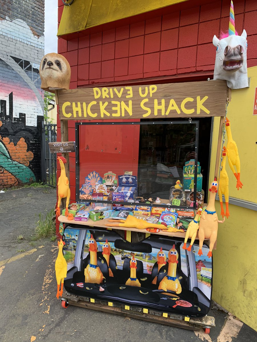 ArchieMcPhee's tweet photo. Drive Up Chicken Shack now open! #seattle #chickendistancing https://t.co/hmN8ntONsL