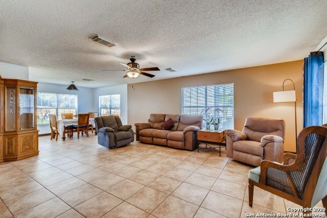 HellmannRealty's tweet image. 2623 Arlene Park is a $216,000, 2,253 square foot, 4 bedroom, 2.5 bath home on a 0.18 acre lot located in San Antonio, TX.

Contact me for information and questions: nicole.hellmann@avorealty.com

Phone: (512) 768-2673

#ATX #ATXHomes #AustinTexas #Austin #Texas #SanAntonio