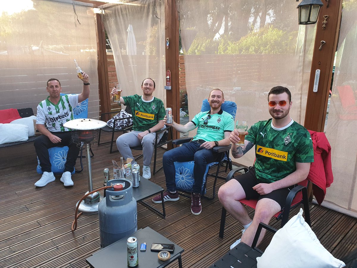 Shane_Ashmore's tweet photo. @borussia_en the Glads in Dublin enjoying the match #SCFBMG #MonchenladsOutTheBack https://t.co/msCxhNCLyz