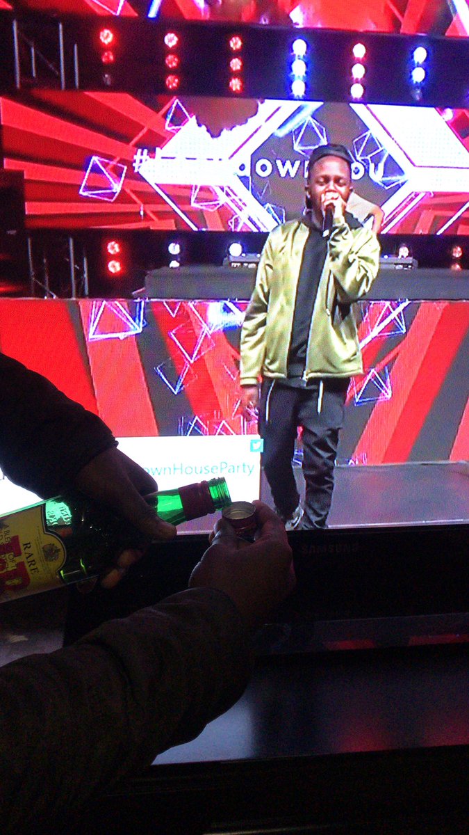 KAYGEE_THE_BOSS's tweet photo. #LockdownHouseParty lala vuka na bo achuz💯🔥 https://t.co/kvRPIDtV7g